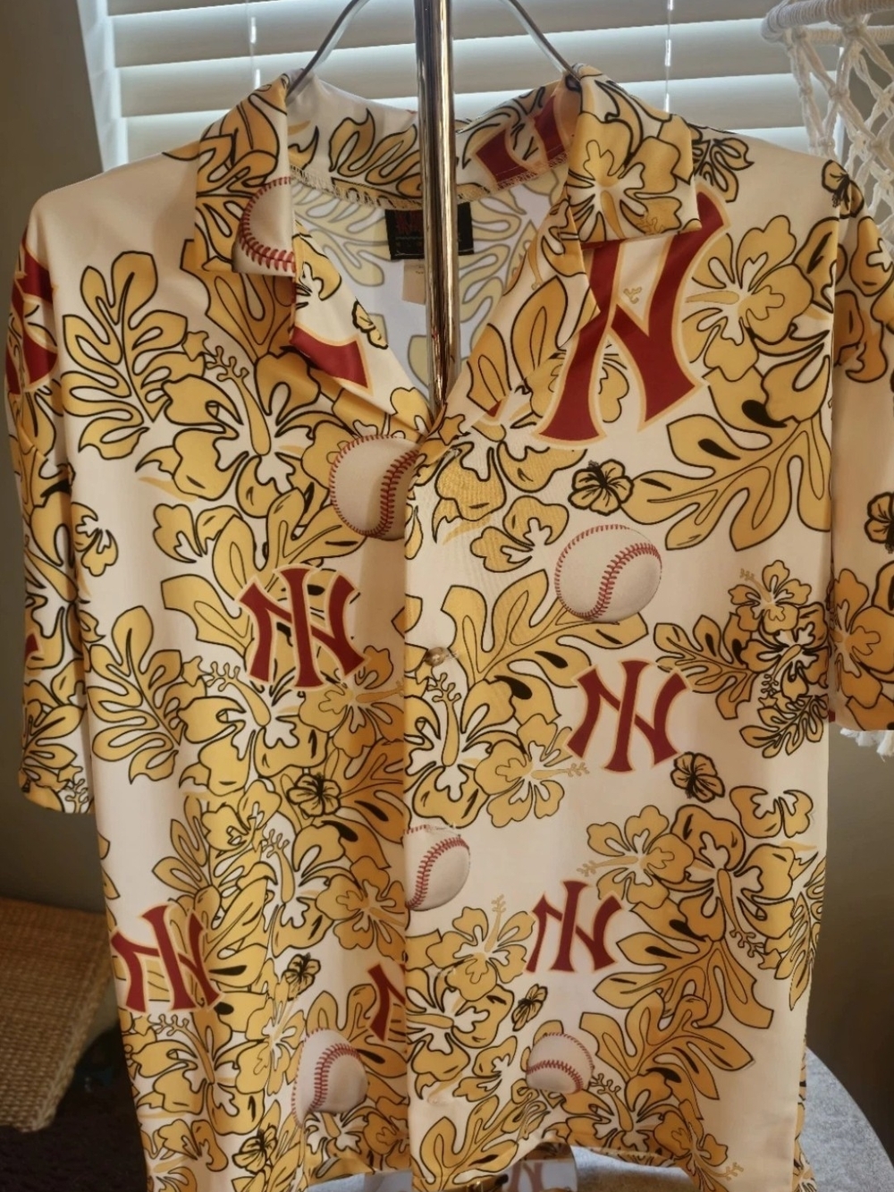 Krazy Klothes New York Yankees Whimsical  Size XL Floral Baseball Fan Shirt